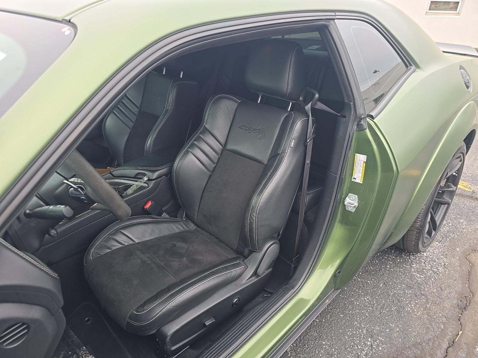 DODGE CHALLENGER - 2