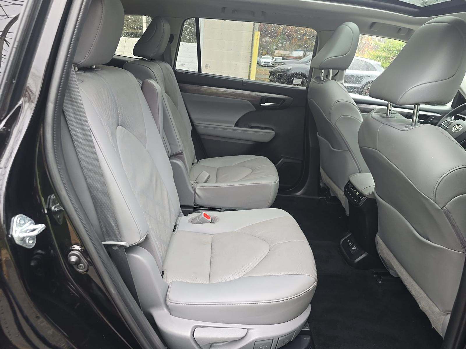 2021 Toyota Highlander Hybrid Platinum AWD