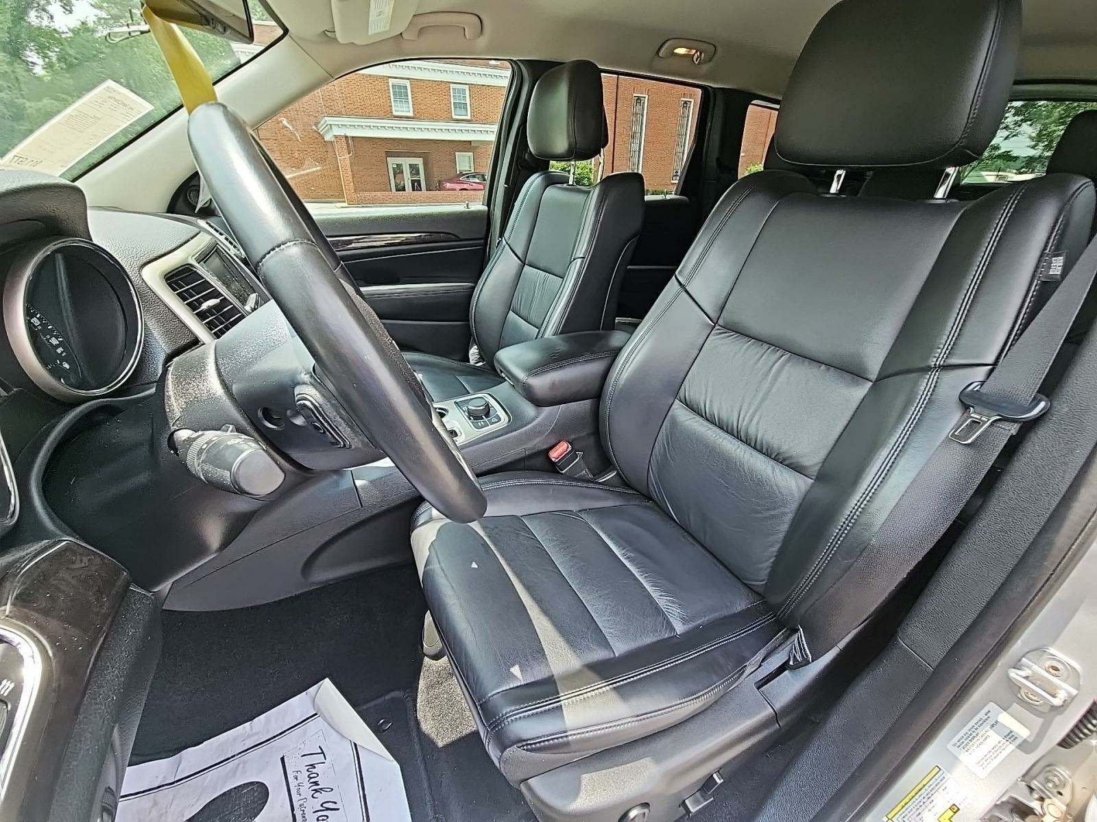 2011 Jeep Grand Cherokee Laredo AWD