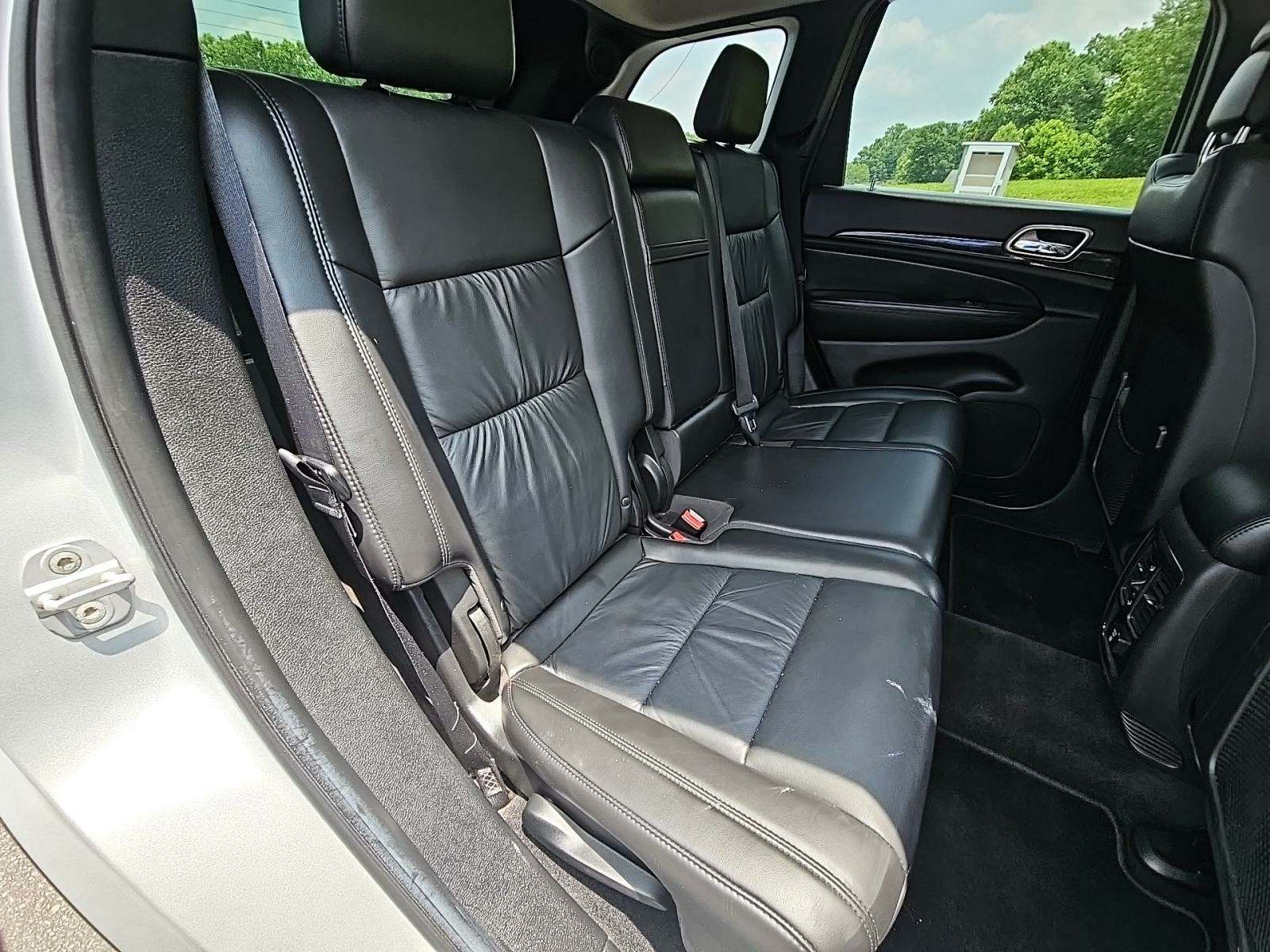 2011 Jeep Grand Cherokee Laredo AWD