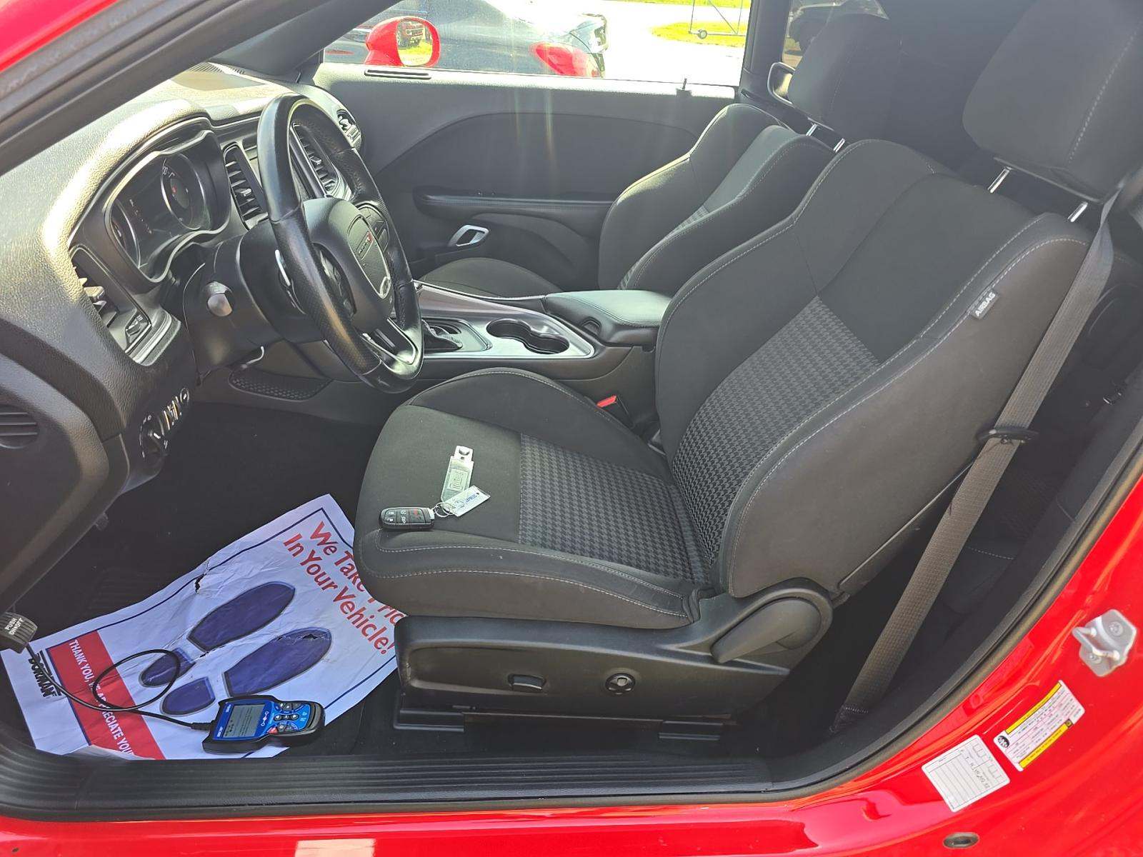 DODGE CHALLENGER - 2