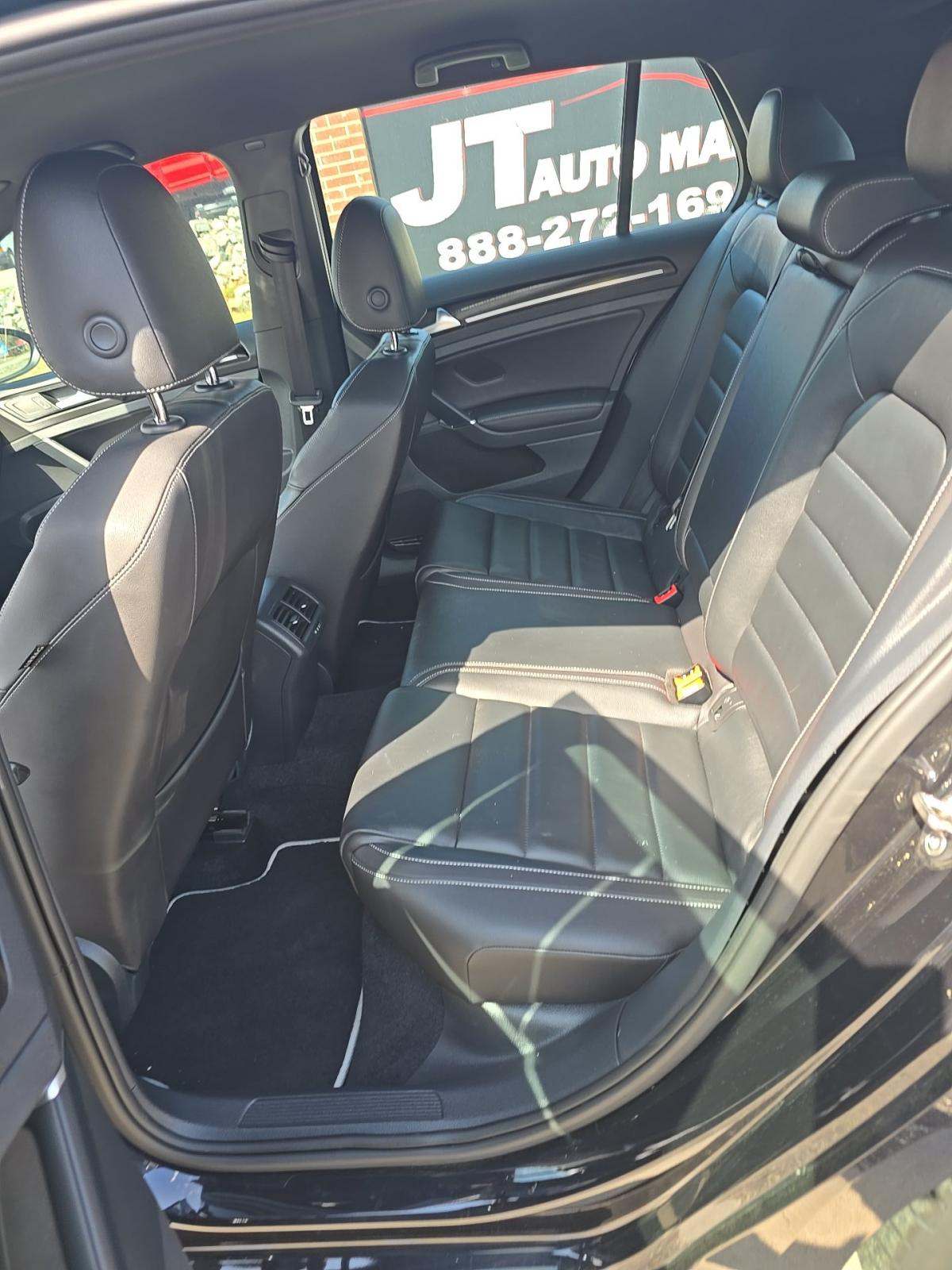 2017 Volkswagen Golf R 2.0T AWD