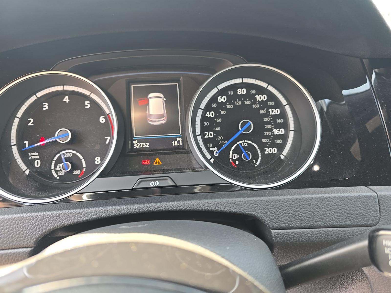 2017 Volkswagen Golf R 2.0T AWD