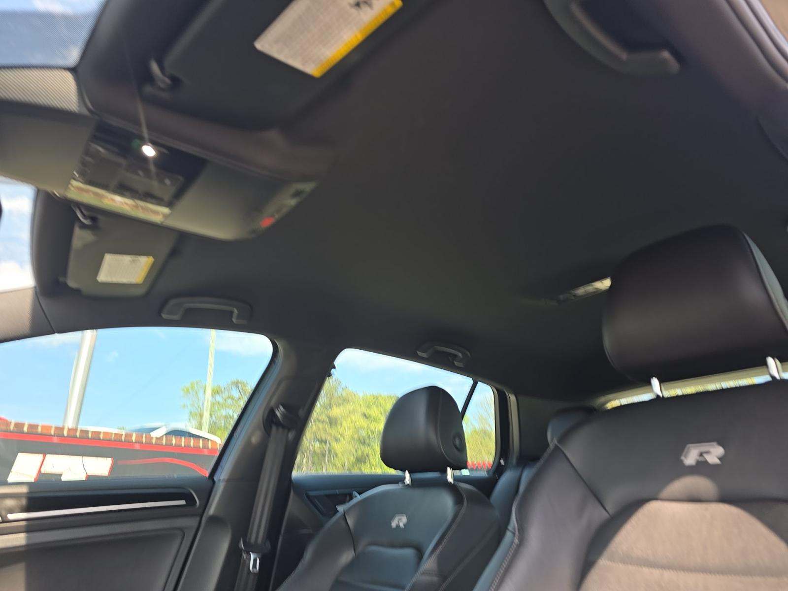 2017 Volkswagen Golf R 2.0T AWD