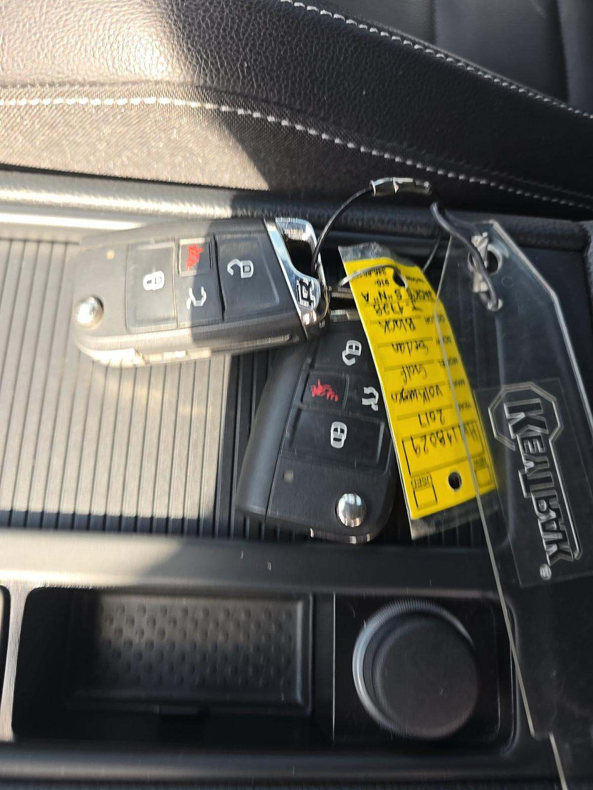 2017 Volkswagen Golf R 2.0T AWD