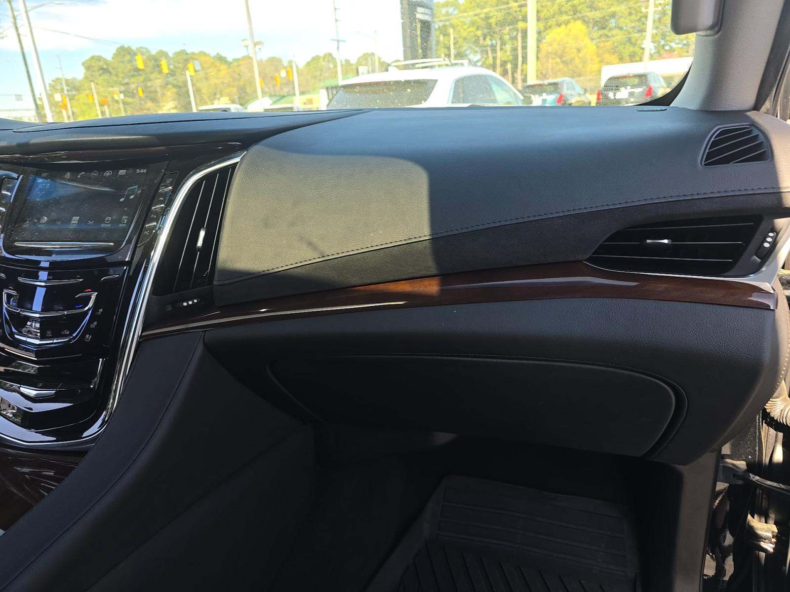 2019 Cadillac Escalade Luxury AWD