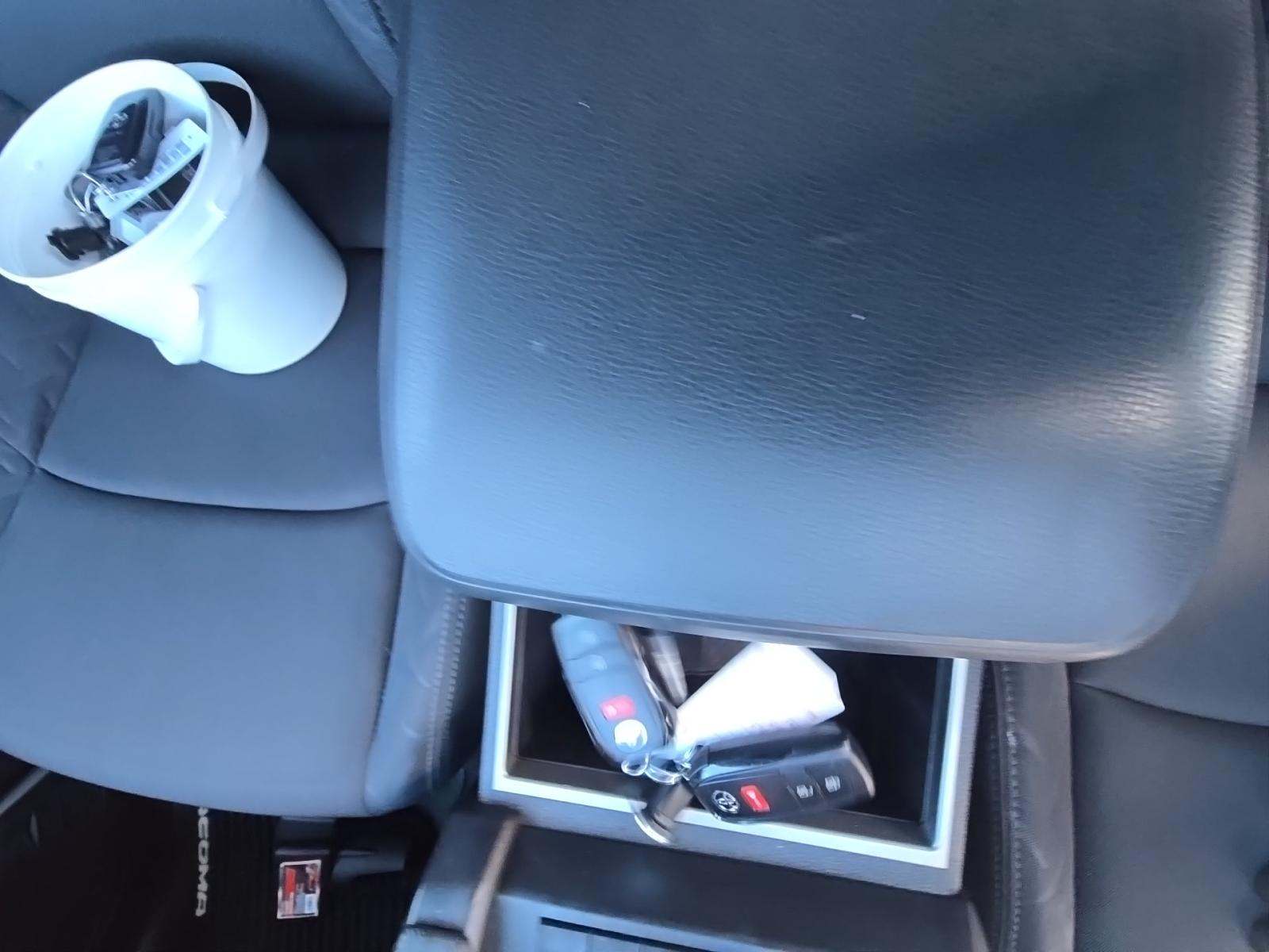 2024 Toyota Tacoma SR5 AWD