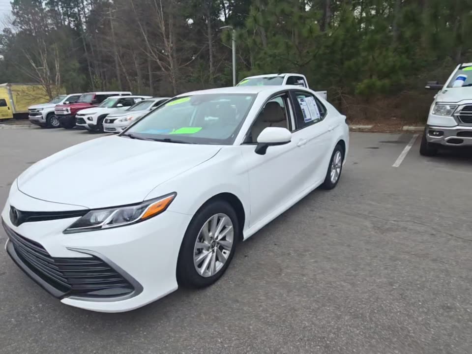 2024 Toyota Camry LE FWD