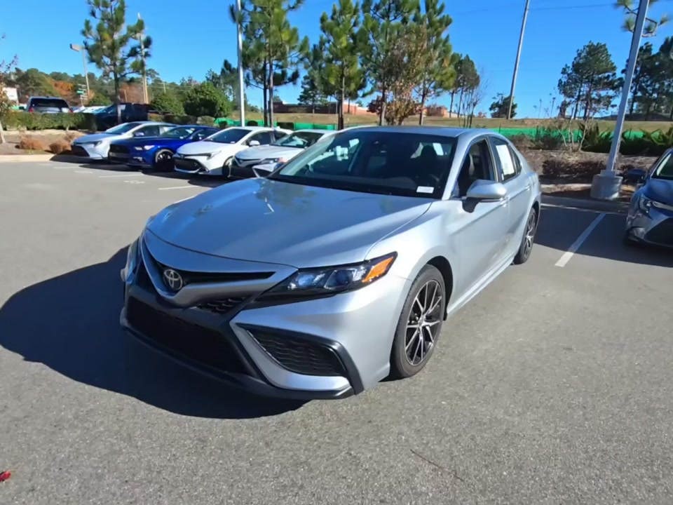 2024 Toyota Camry SE FWD