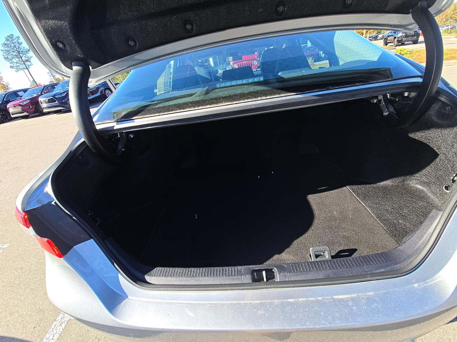 2024 Toyota Camry SE FWD