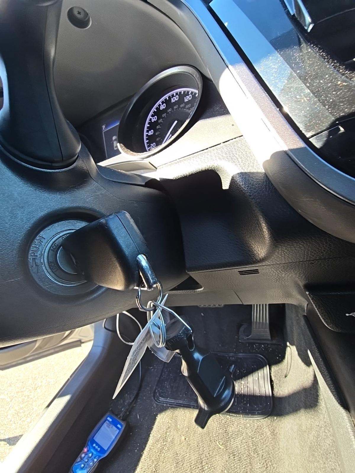 2024 Toyota Camry SE FWD