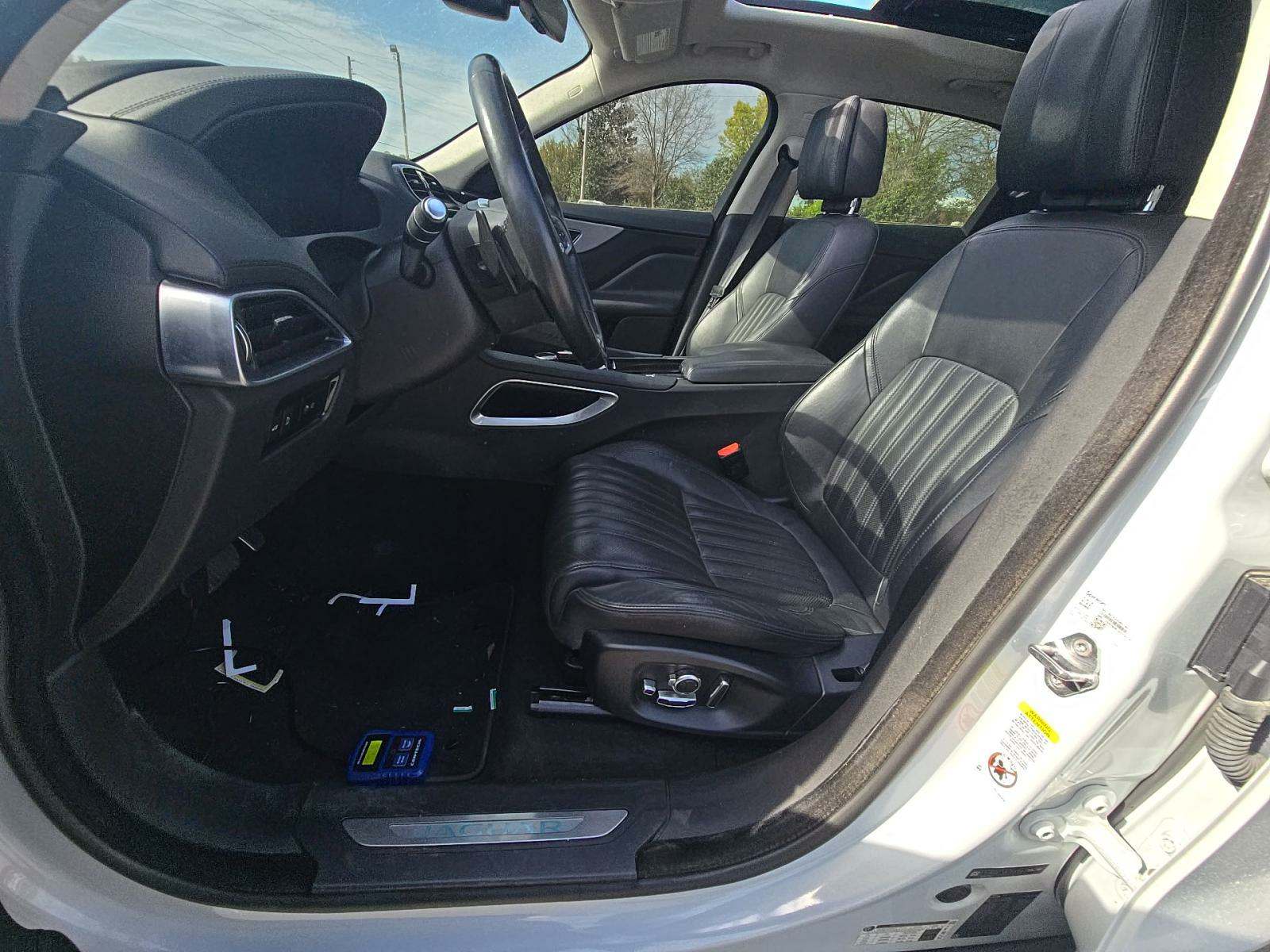 2019 Jaguar F-PACE 30t Portfolio AWD