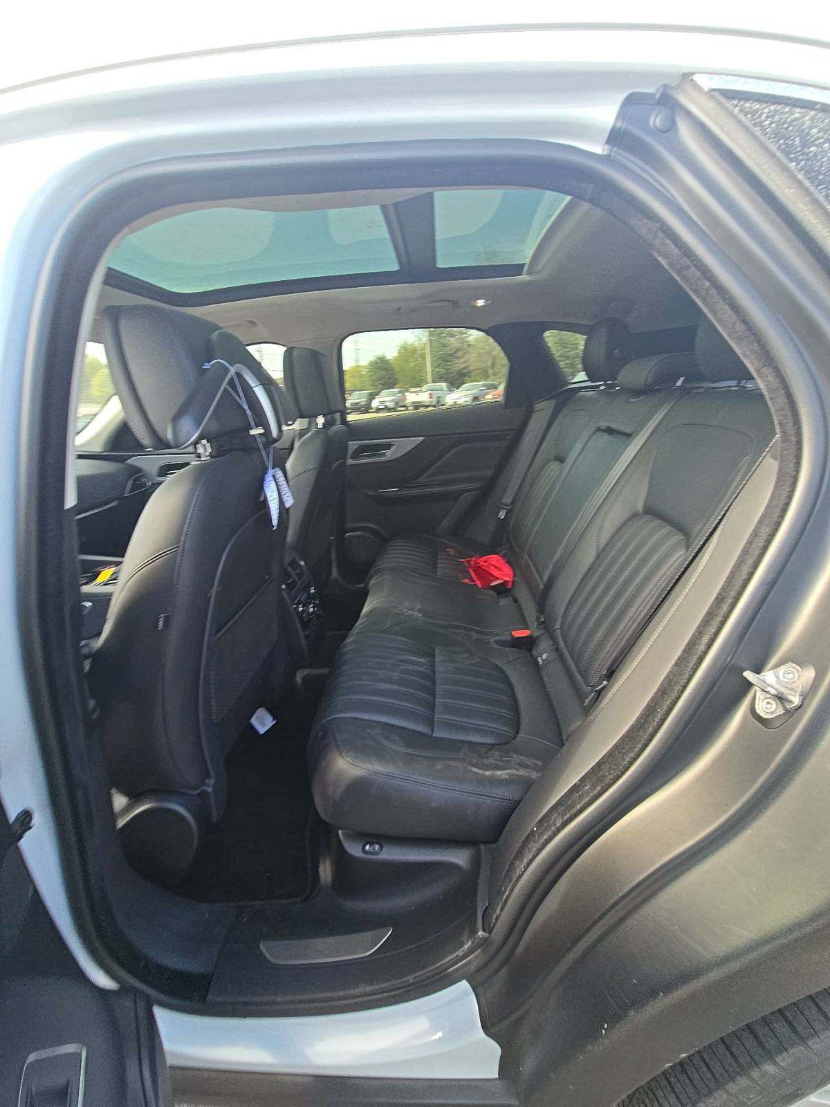 2019 Jaguar F-PACE 30t Portfolio AWD