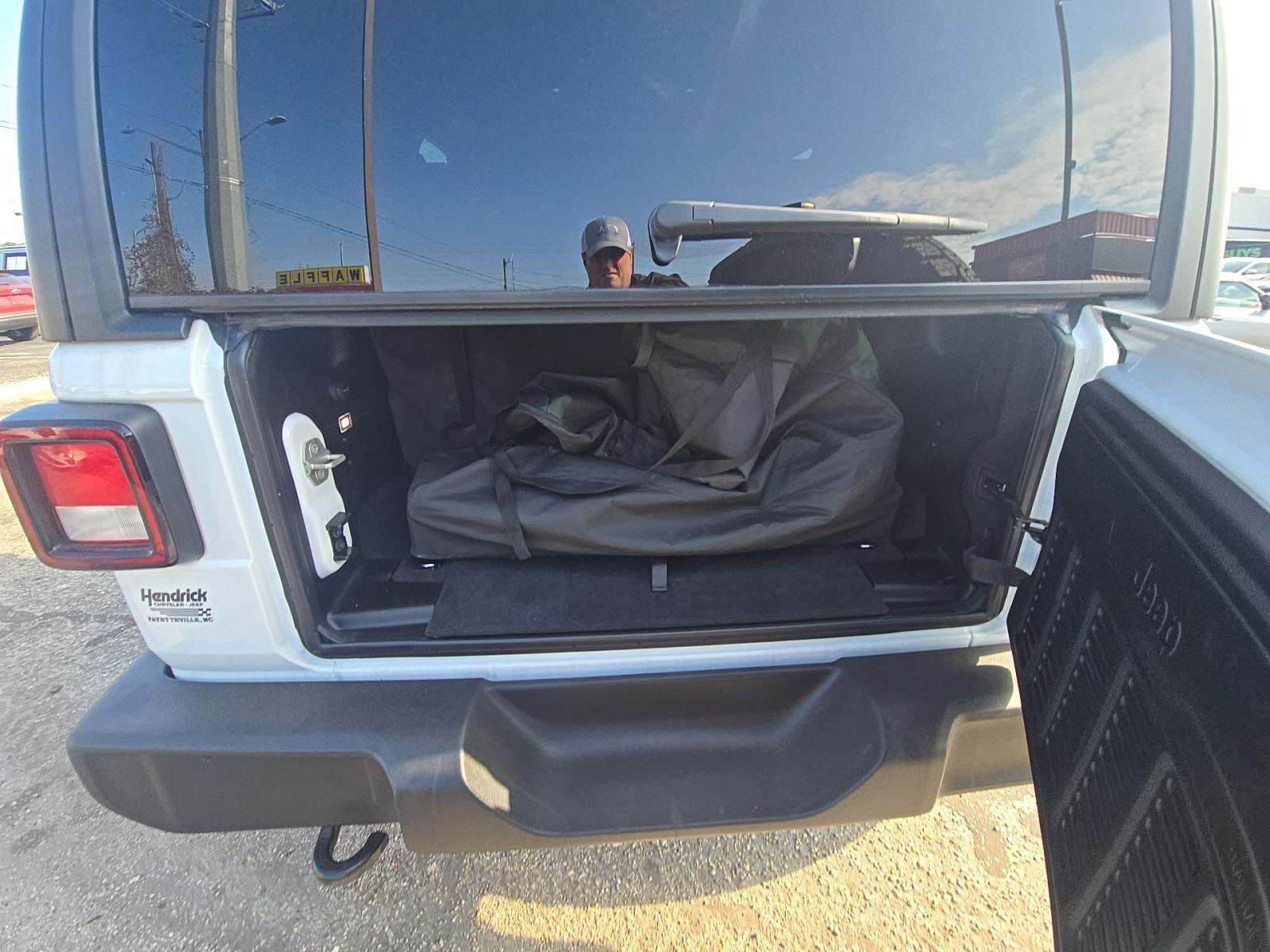 Jeep Wrangler 2 Door Sport S снимка Jeep Wrangler 2 Door Sport S