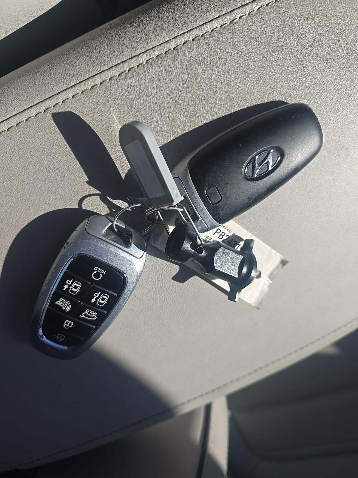 HYUNDAI CALLIGRAPHY - 4