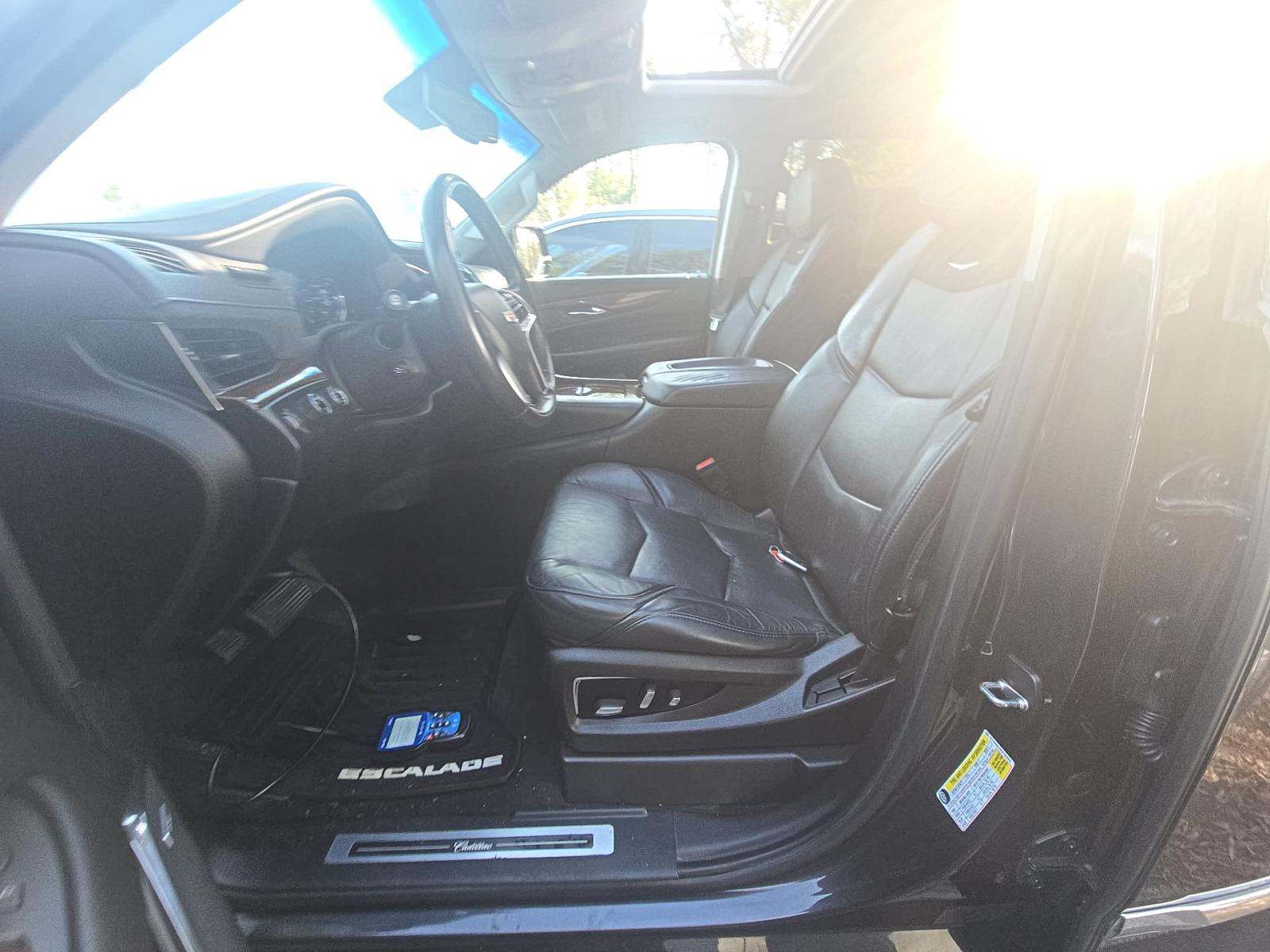 2016 Cadillac Escalade ESV Luxury AWD