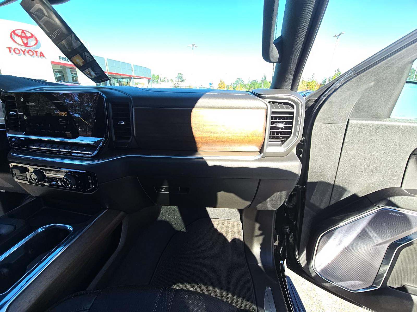 2022 Chevrolet Silverado 1500 High Country AWD