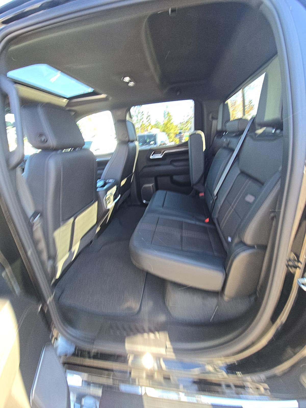 2022 Chevrolet Silverado 1500 High Country AWD