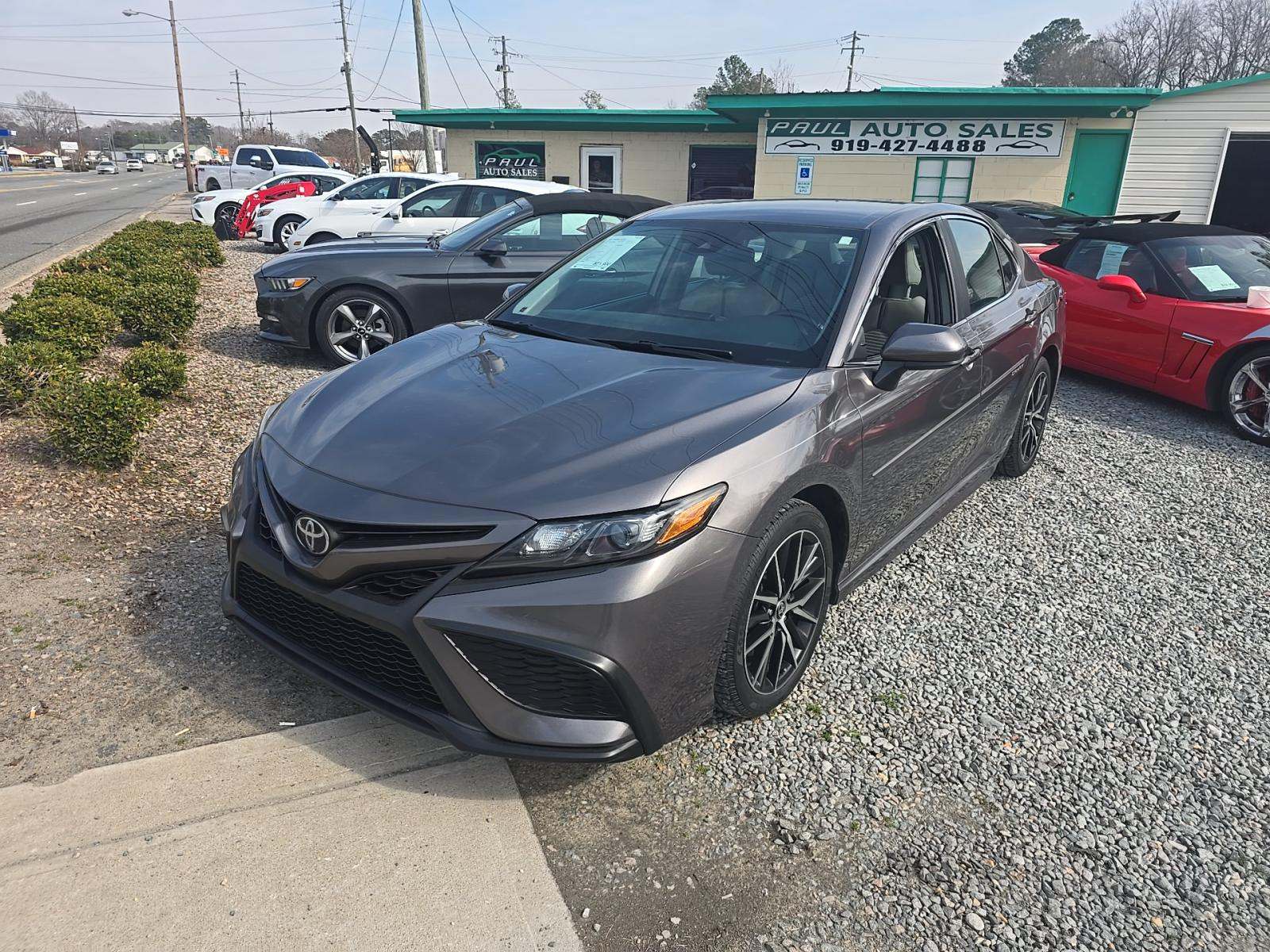 2021 Toyota Camry SE FWD
