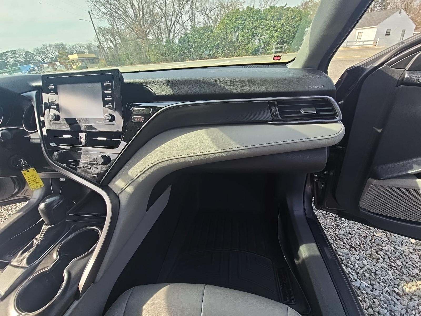 2021 Toyota Camry SE FWD