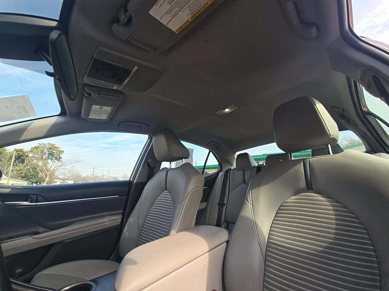 2021 Toyota Camry SE FWD