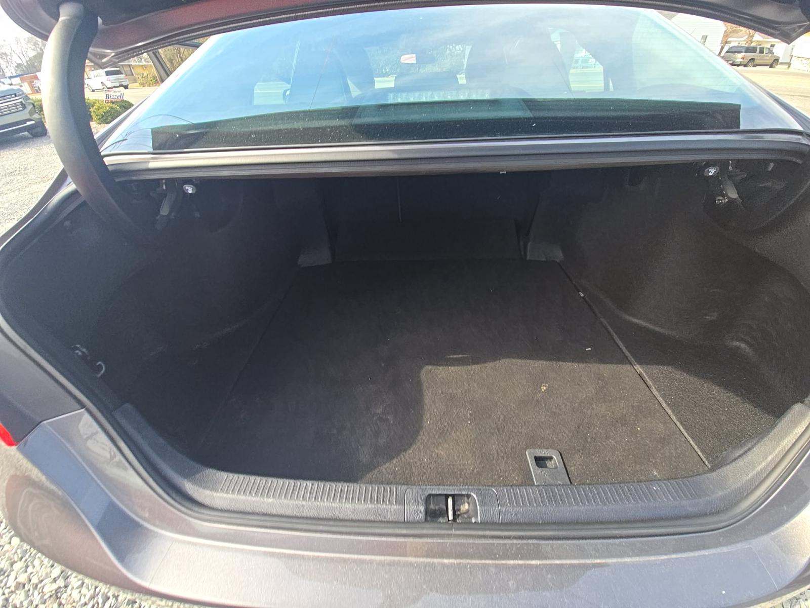 2021 Toyota Camry SE FWD