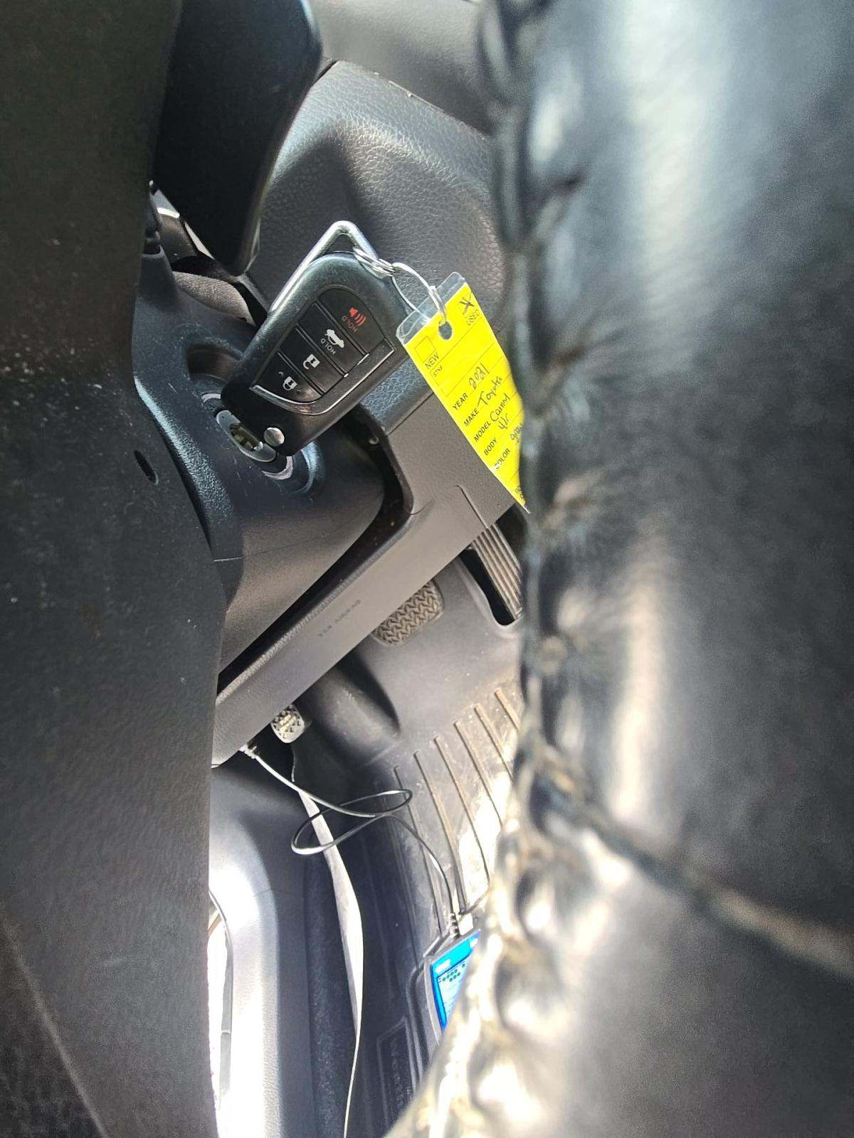 2021 Toyota Camry SE FWD