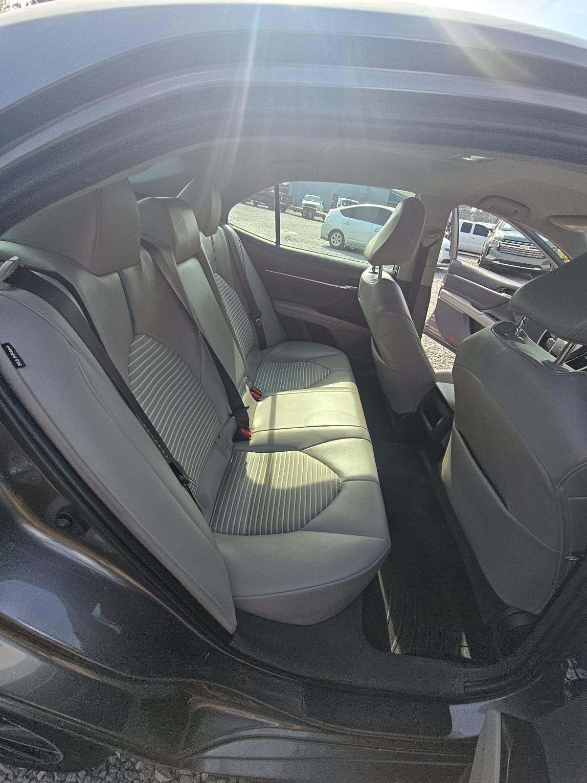 2021 Toyota Camry SE FWD