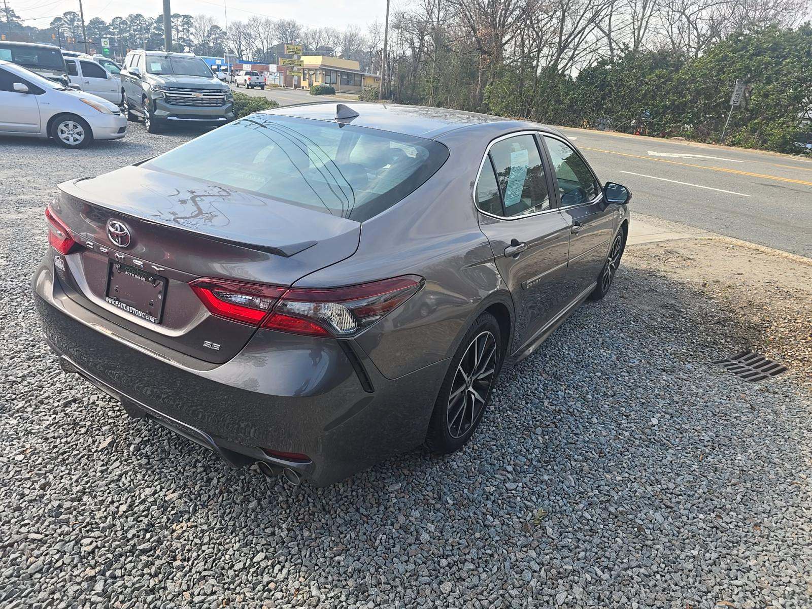 2021 Toyota Camry SE FWD