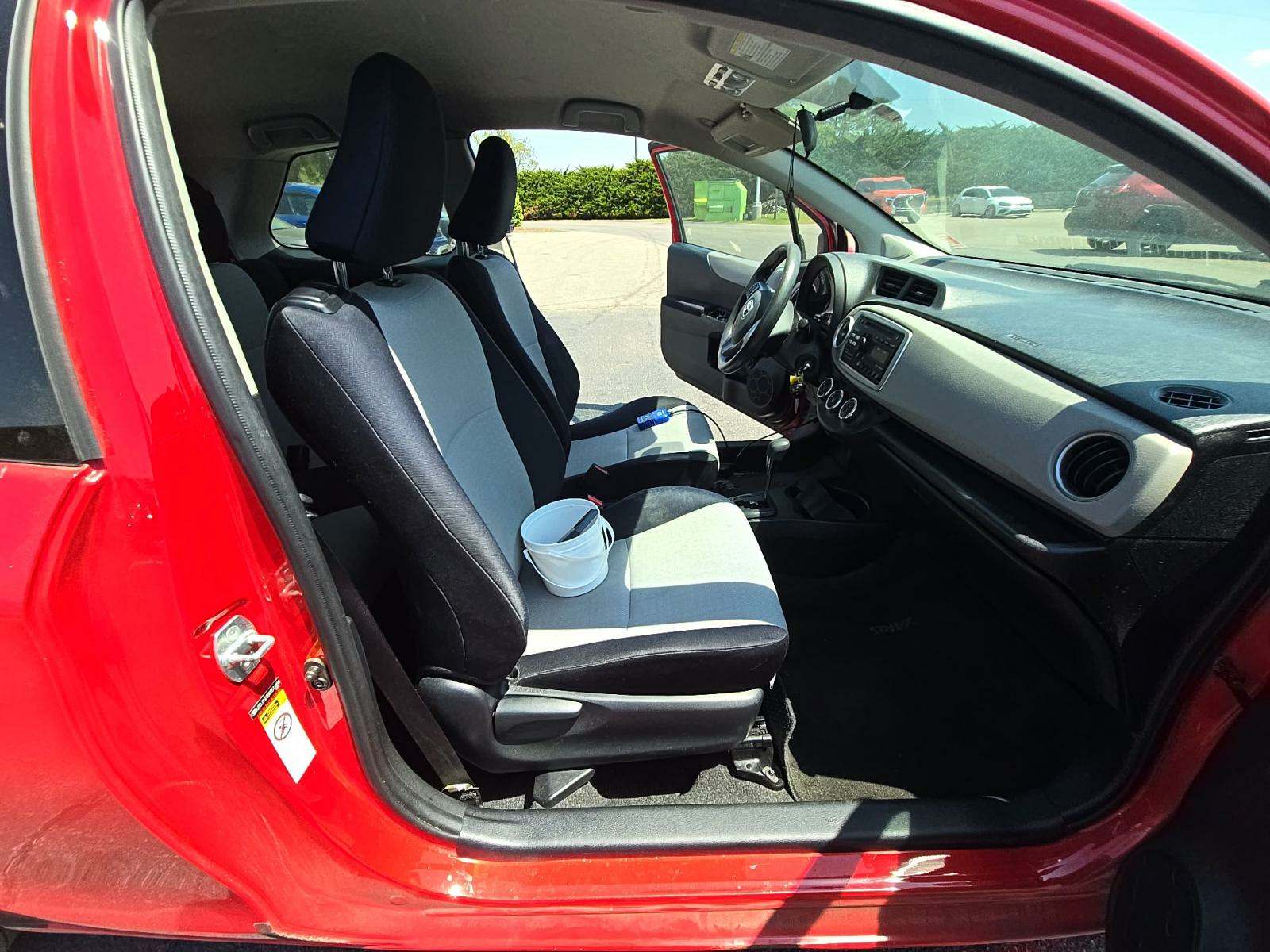 2012 Toyota Yaris LE FWD