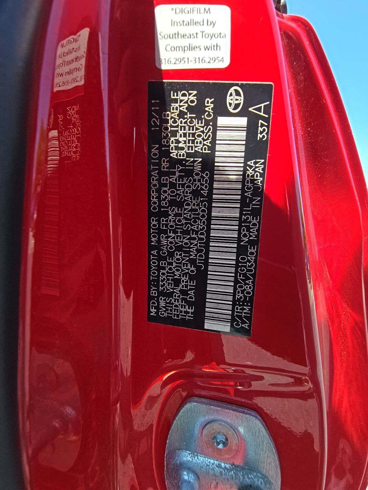 2012 Toyota Yaris LE FWD