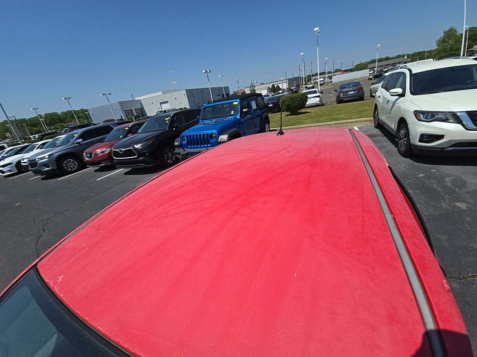 2012 Toyota Yaris LE FWD