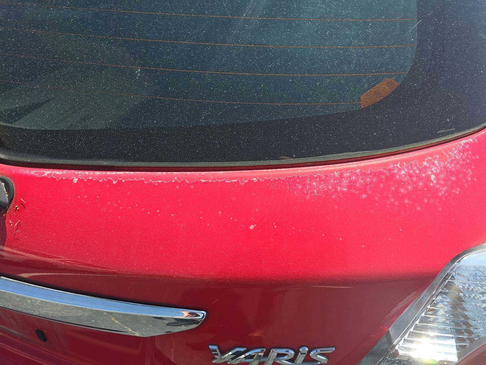 2012 Toyota Yaris LE FWD