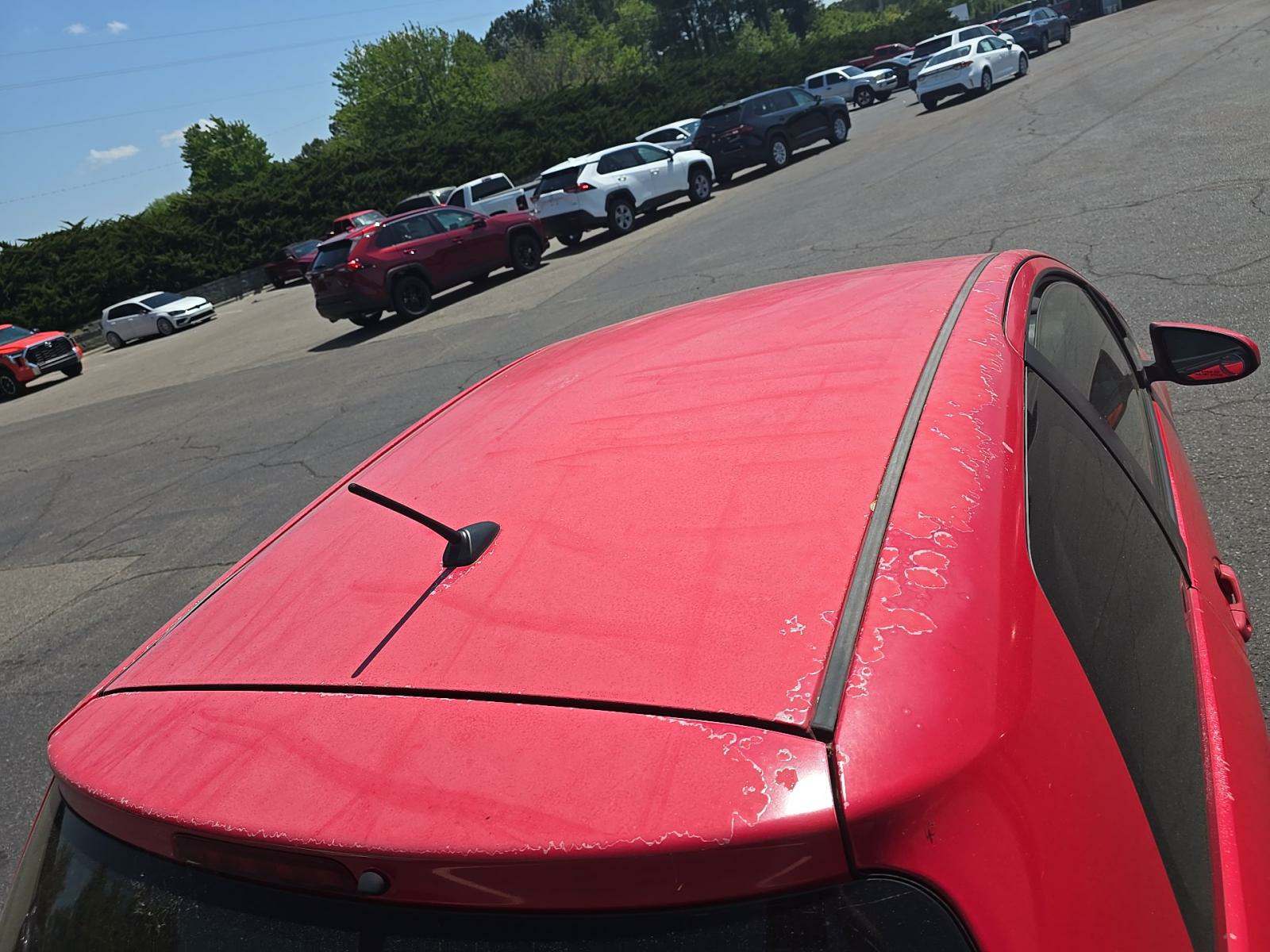 2012 Toyota Yaris LE FWD