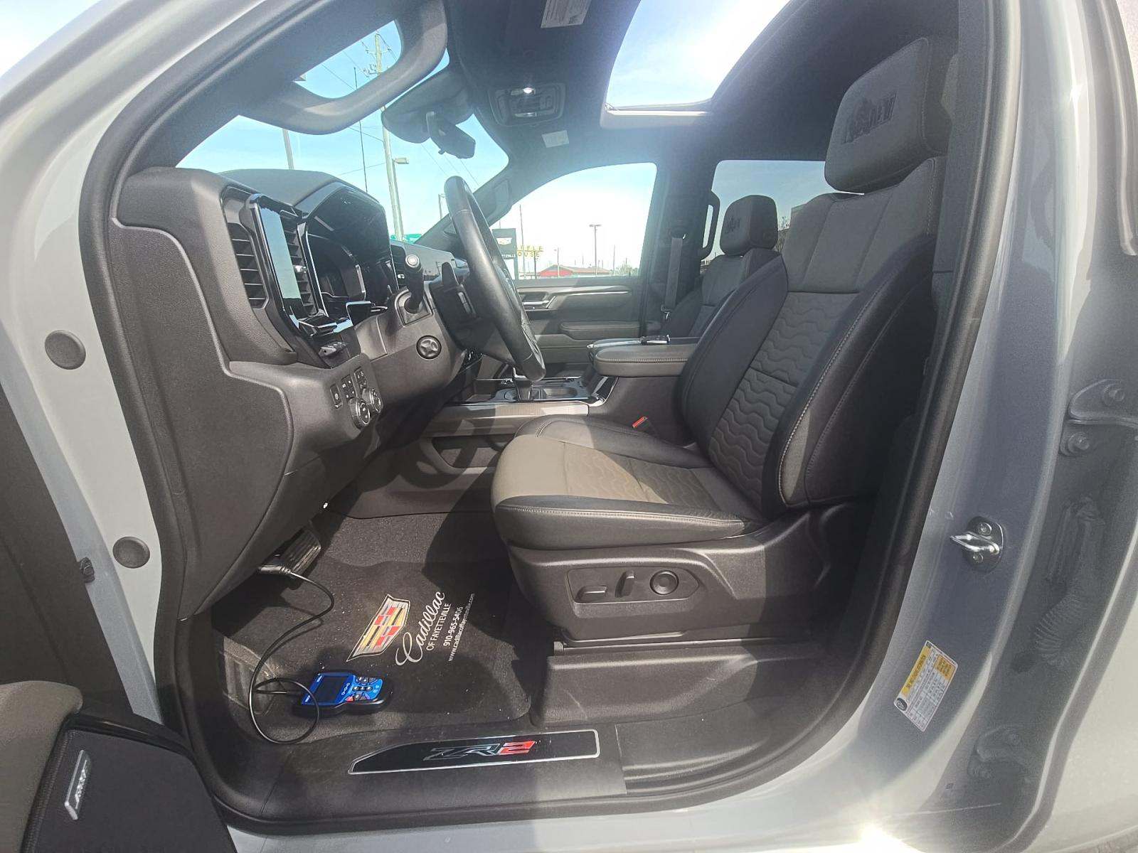 CHEVROLET SILVERADO - 2