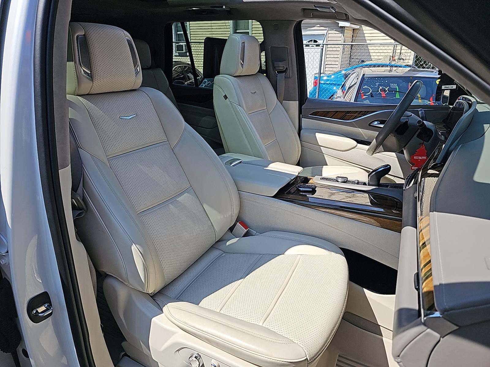 2022 Cadillac Escalade Premium Luxury Platinum AWD