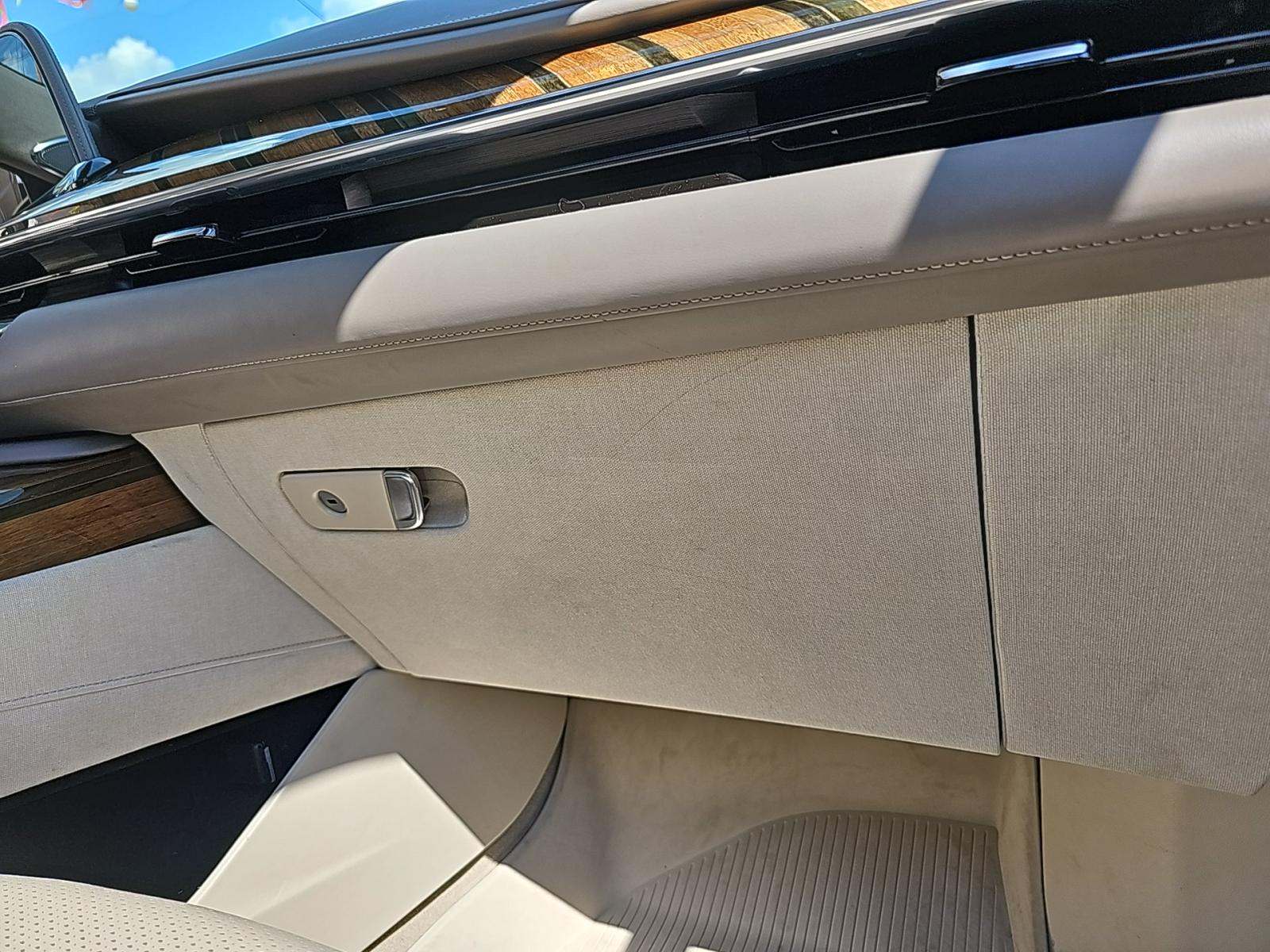 2022 Cadillac Escalade Premium Luxury Platinum AWD