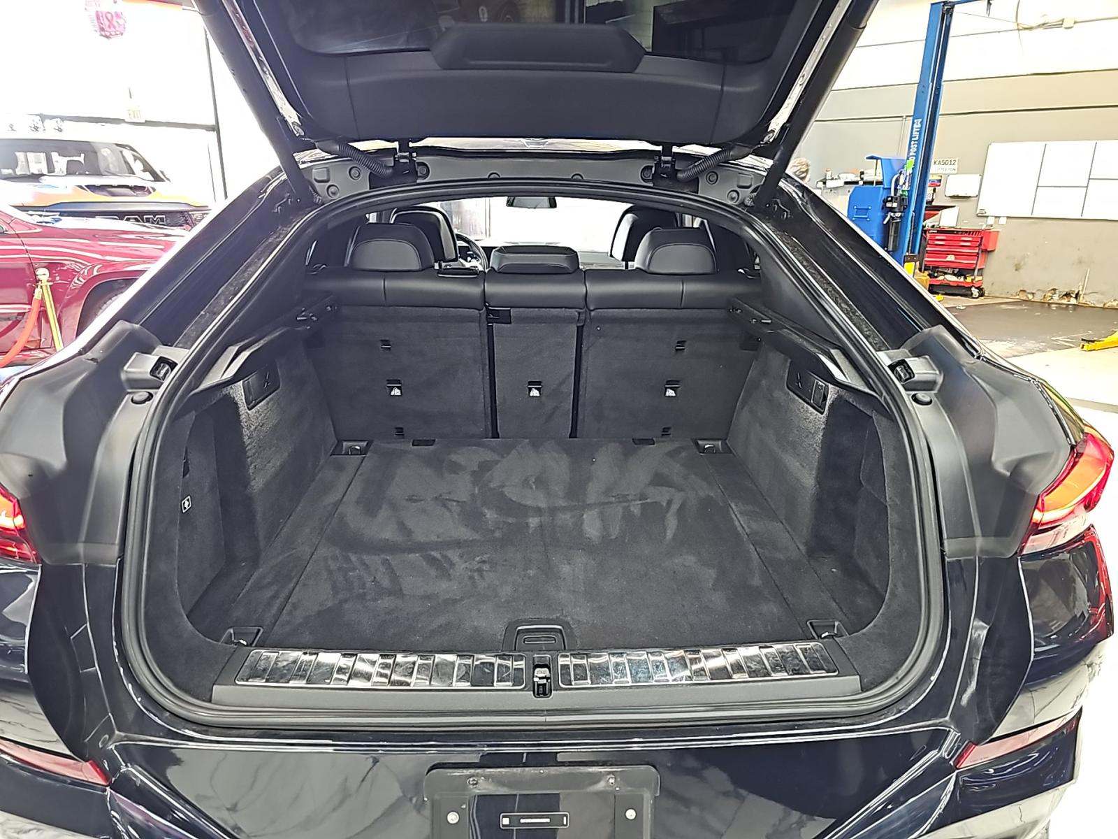 2025 BMW X6 xDrive40i AWD