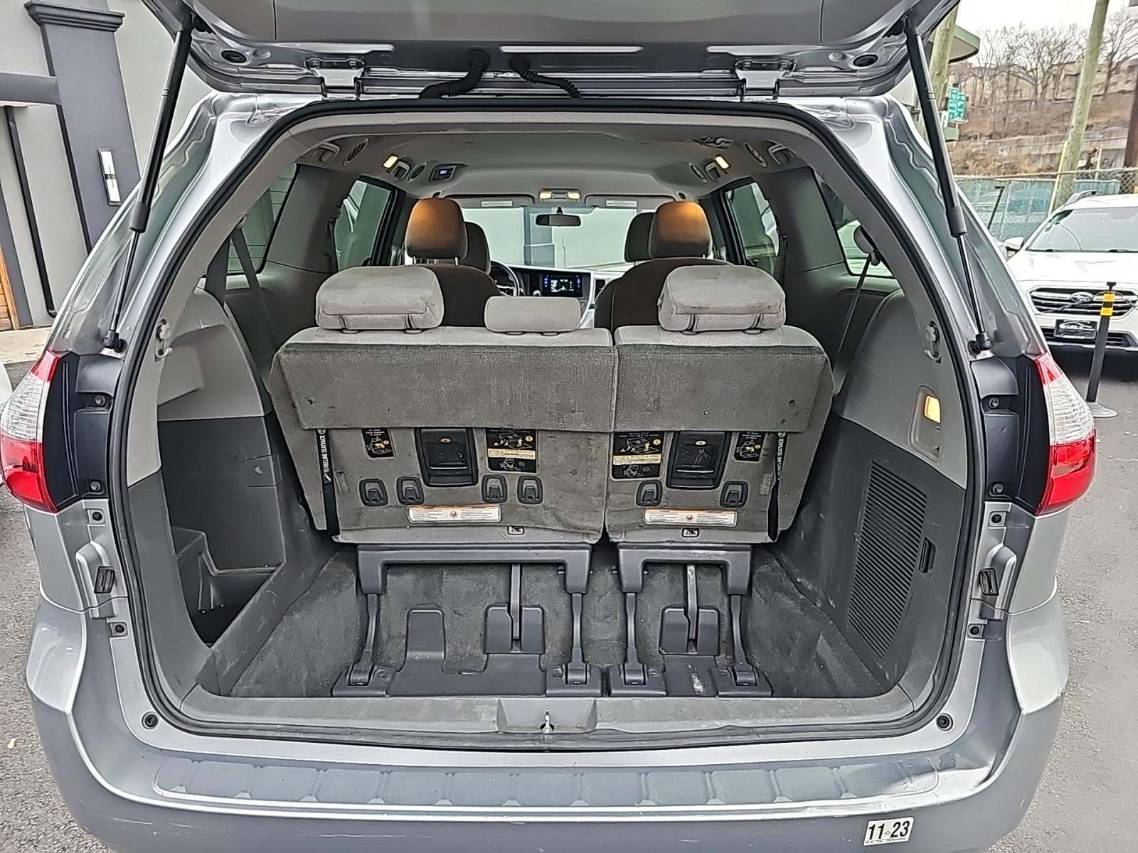 2017 Toyota Sienna L FWD