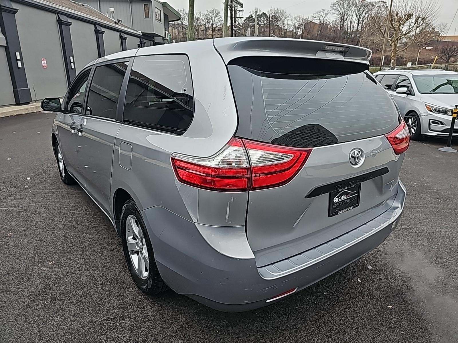 2017 Toyota Sienna L FWD