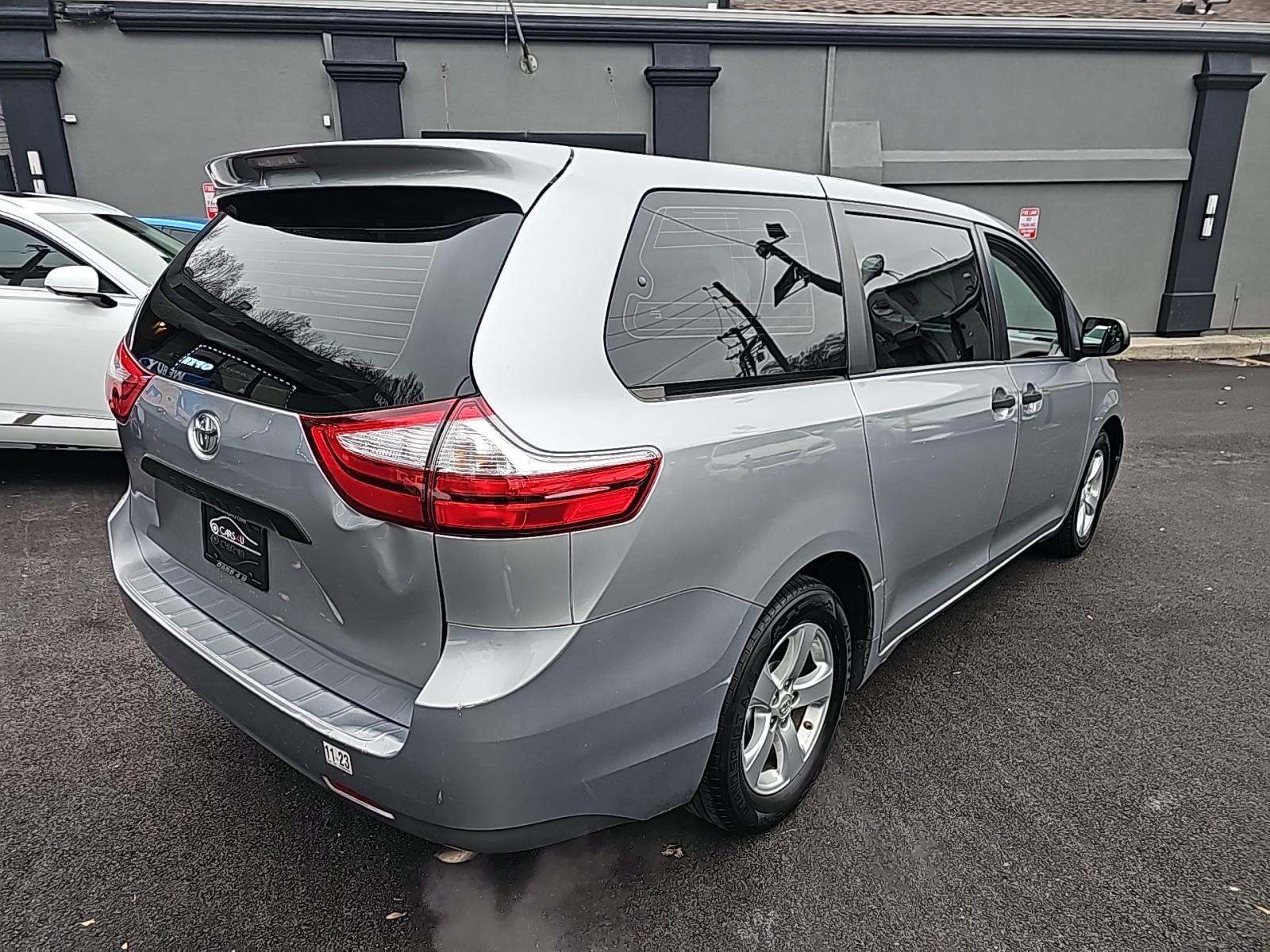 2017 Toyota Sienna L FWD