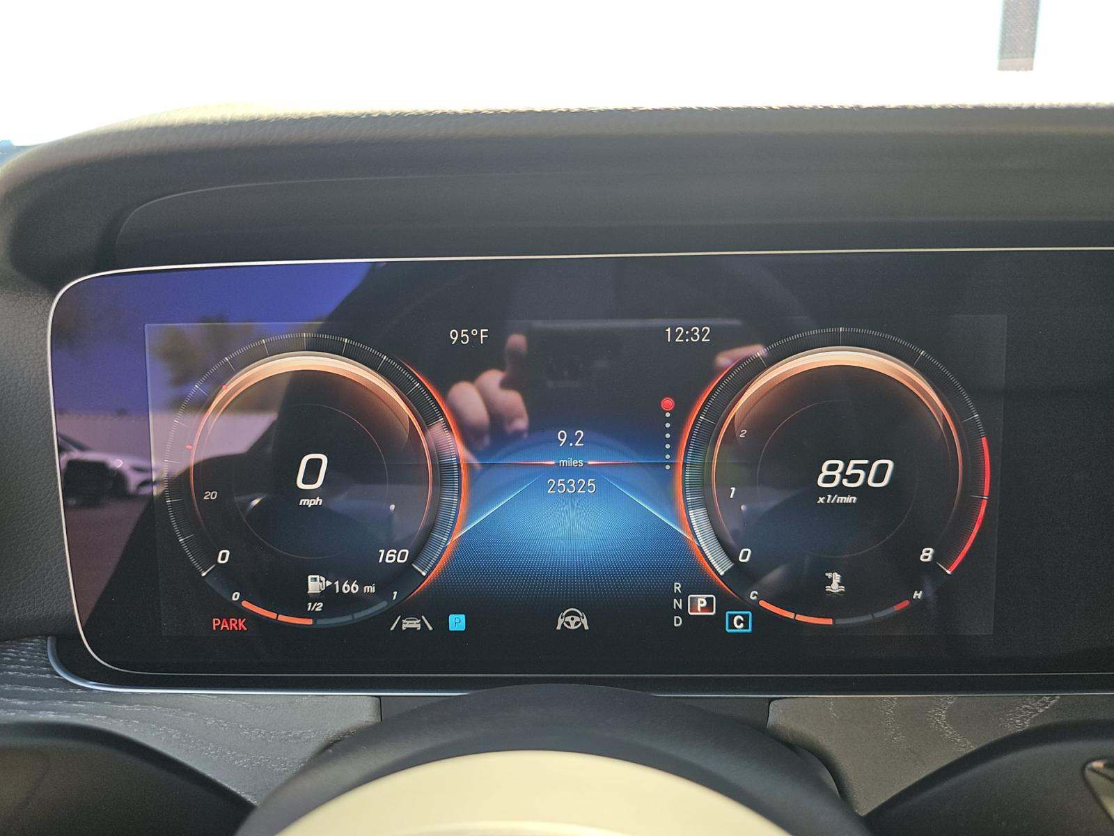 MERCEDES-BENZ E-CLASS - 9