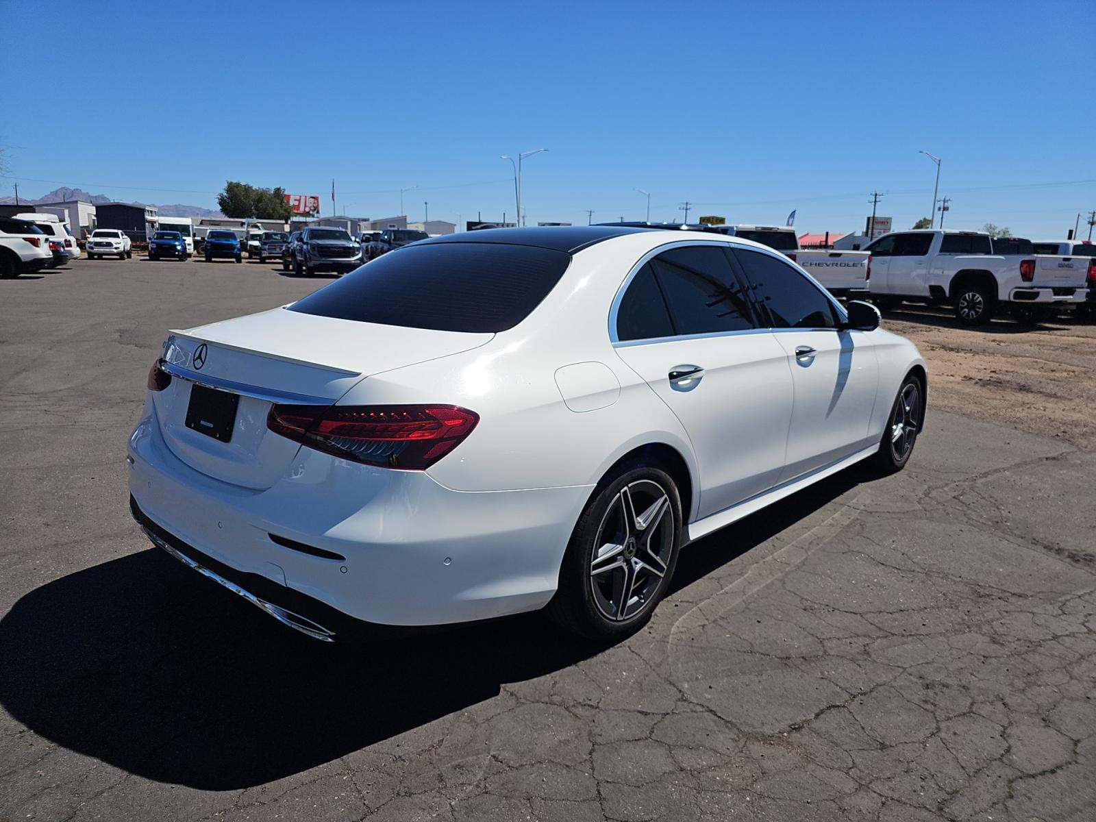 MERCEDES-BENZ E-CLASS - 3