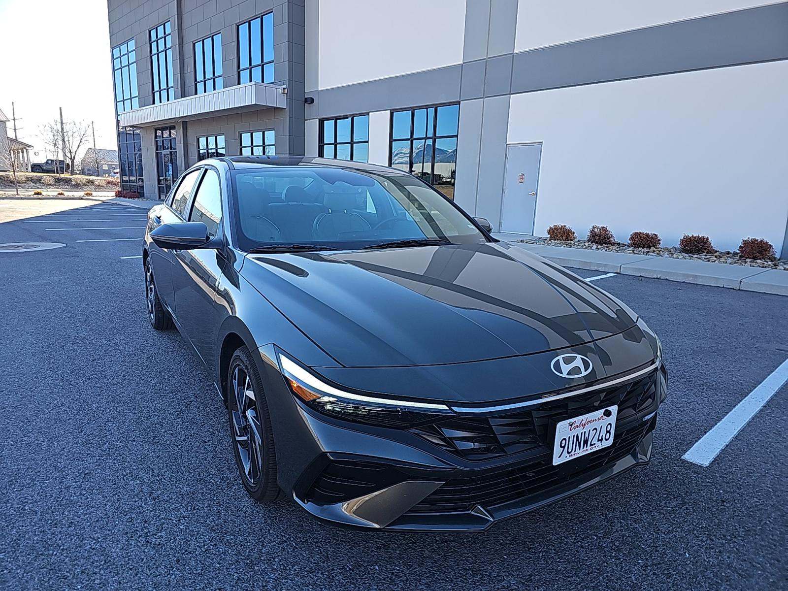 2025 Hyundai Elantra Hybrid Limited FWD