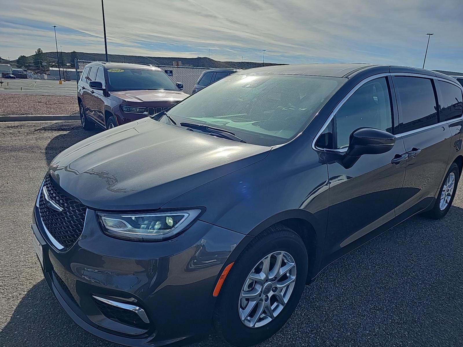 2023 Chrysler Pacifica Touring L FWD