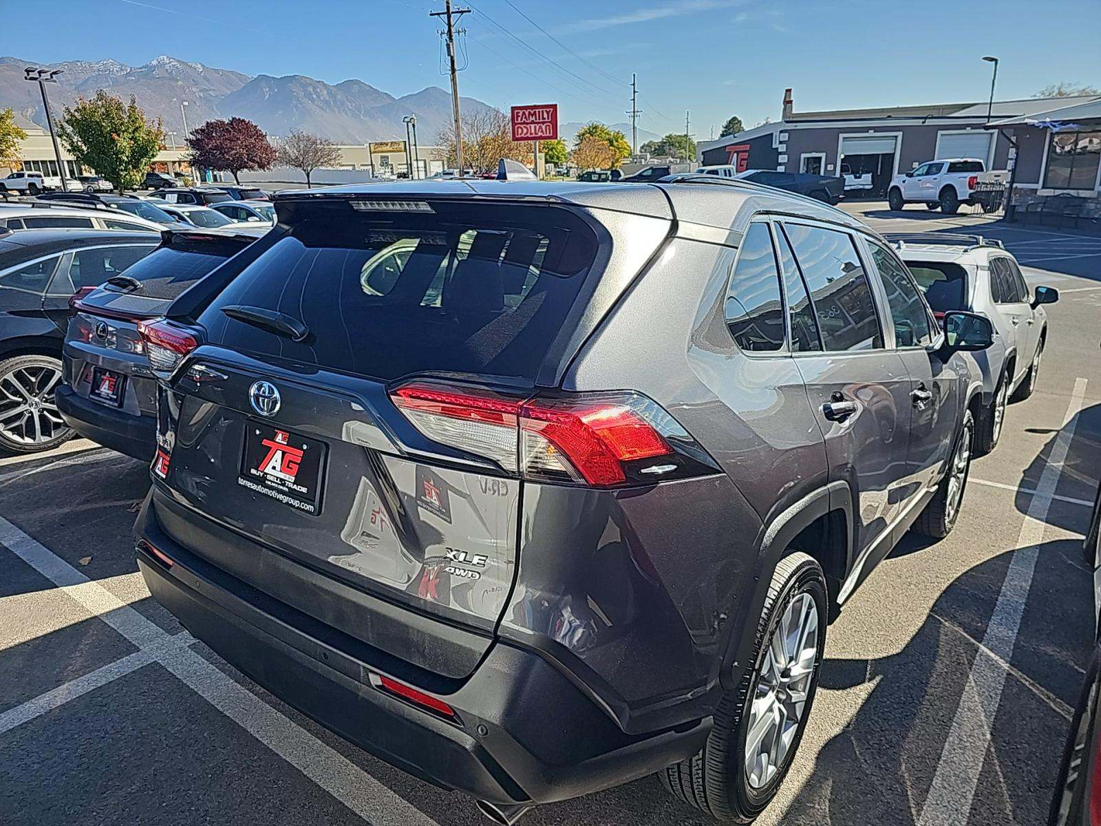 2022 Toyota RAV4 XLE Premium AWD