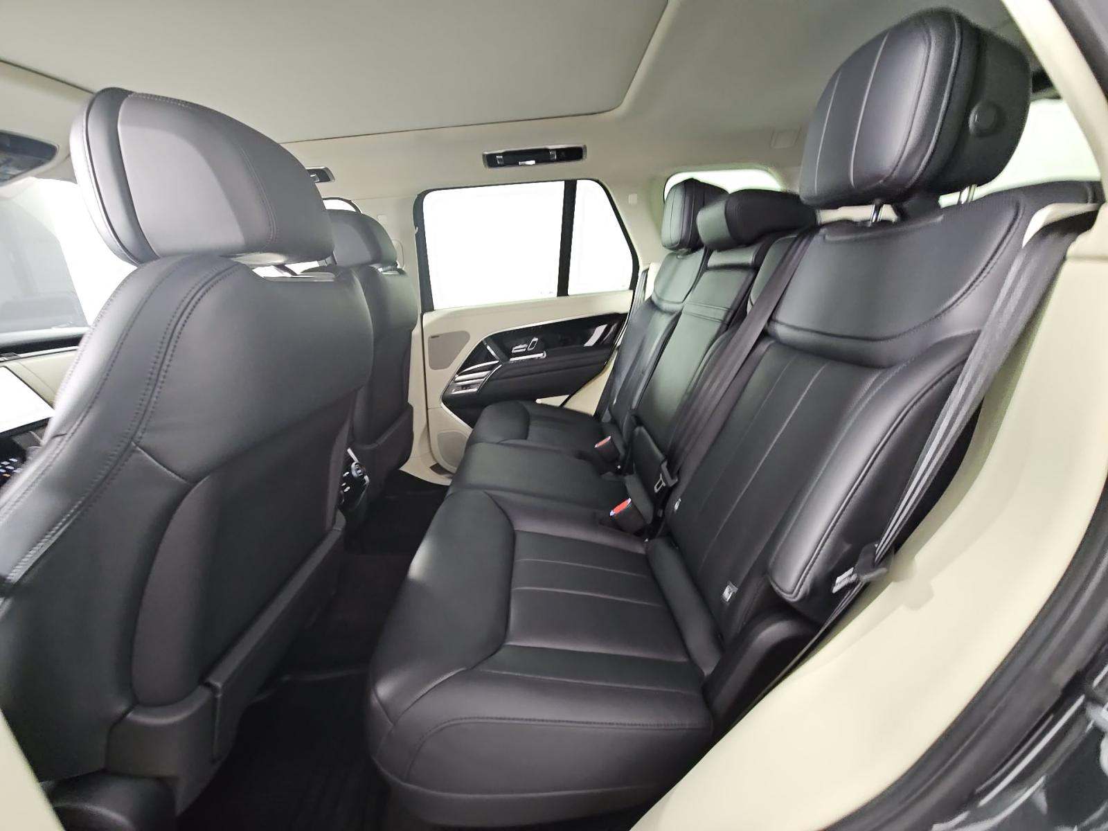 2023 Land Rover Range Rover SE AWD