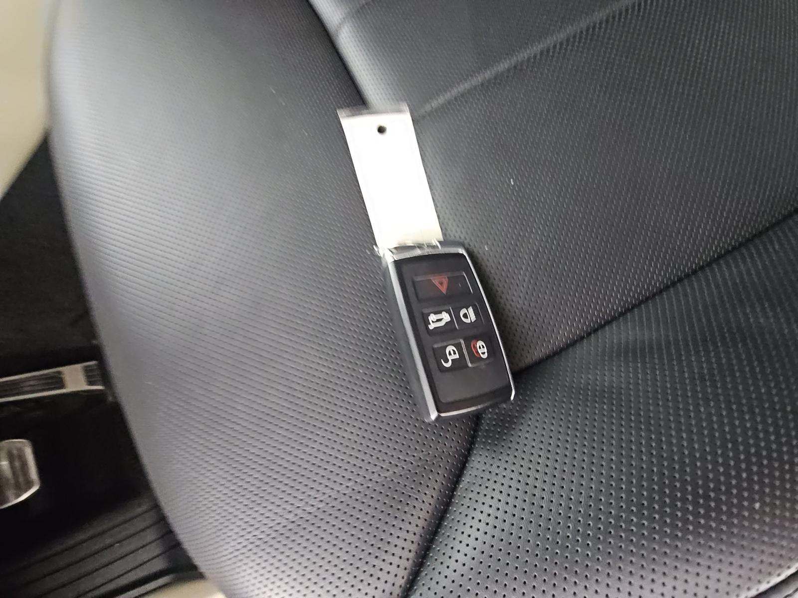 2023 Land Rover Range Rover SE AWD