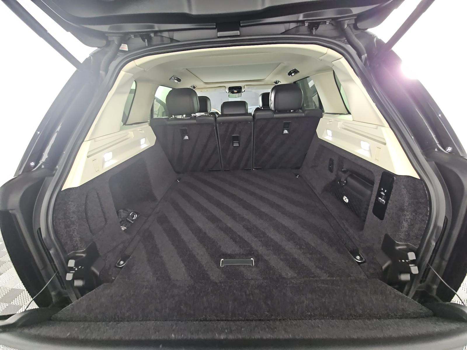 2023 Land Rover Range Rover SE AWD