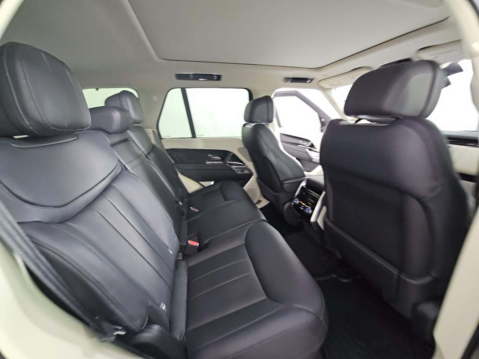 2023 Land Rover Range Rover SE AWD